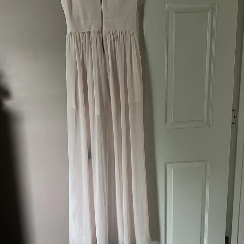 XOXO White Jumpsuit with Mock Neck and Cap Sleeves - Picture 7 of 8